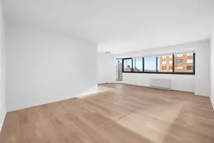 1725 York Ave, New York, NY 10128 - Photo 3