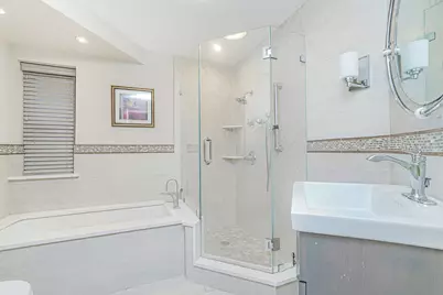 688 E 4th Street, New York City, NY 11218 - Photo 9