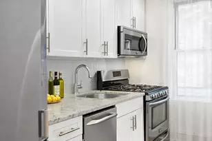 15608 Riverside Dr W, New York City, NY 10032 - Photo 5