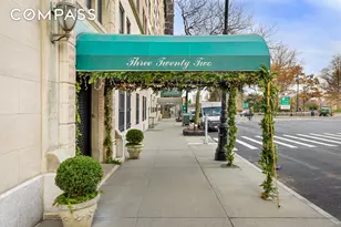 322 W 72nd St, New York, NY 10023 - Photo 11