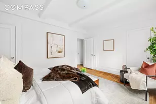 322 W 72nd St, New York, NY 10023 - Photo 5