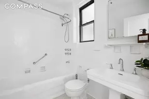 322 W 72nd St, New York, NY 10023 - Photo 9