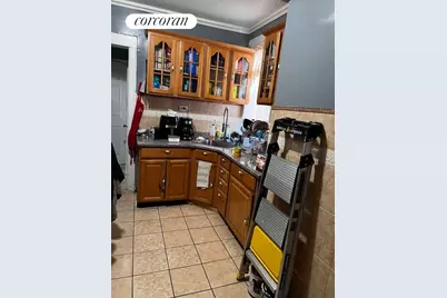 732 E 223rd Street, New York City, NY 10466 - Photo 5