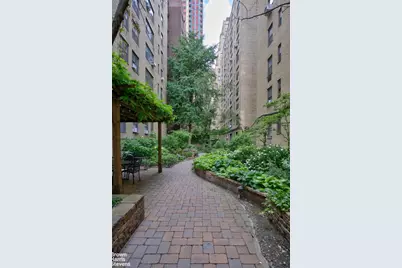 434 E 52nd Street #10E, New York City, NY 10022 - Photo 43