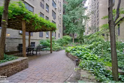 434 E 52nd Street #10E, New York City, NY 10022 - Photo 41