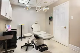 895 Park Ave, New York, NY 10075 - Photo 5