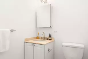 303 E 57th St, New York City, NY 10022 - Photo 9