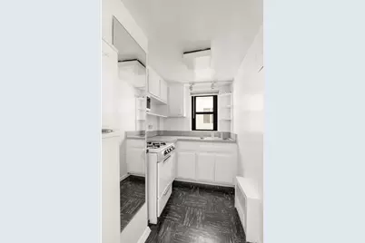 220 E 57th Street #17H, New York City, NY 10022 - Photo 3