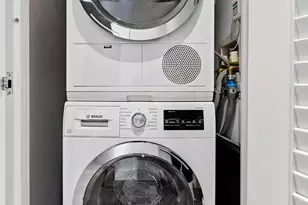 252 South St, New York City, NY 10002 - Photo 9