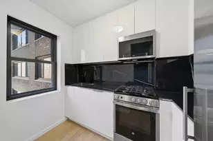 201 W 21st St, New York City, NY 10011 - Photo 11