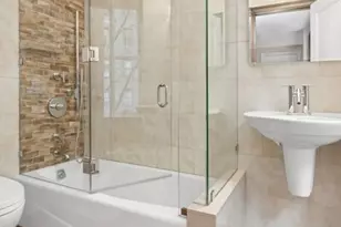 215 E 73rd St, New York City, NY 10021 - Photo 17