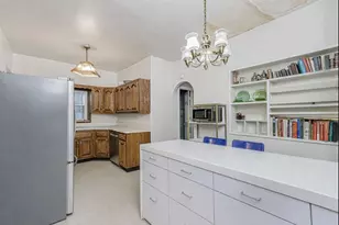 1345 E 38th St, New York City, NY 11234 - Photo 37