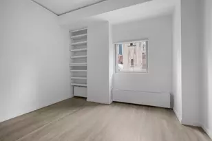 311 W 46th St, New York City, NY 10036 - Photo 5