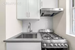 150 E 37th St, New York City, NY 10016 - Photo 9