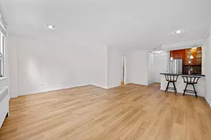 240 E 35th St, New York City, NY 10016 - Photo 5