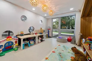 22-43 Jackson Ave, New York City, NY 11101 - Photo 15