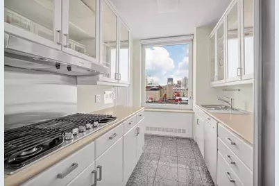 30 E 85th Street #18B, New York City, NY 10028 - Photo 5