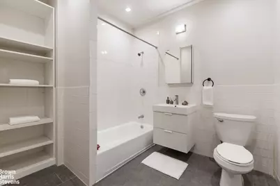 308 Clermont Avenue, New York City, NY 11205 - Photo 9