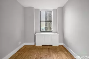 330 E 39th St, New York City, NY 10016 - Photo 17