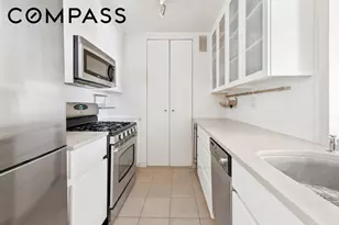 350 W 50th St, New York City, NY 10019 - Photo 5