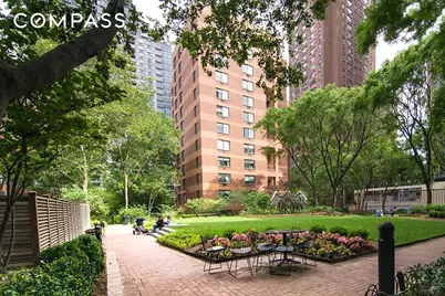 200 E 94th Street #2911, New York City, NY 10128 - Photo 13