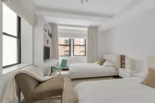 110 Central Park S, New York City, NY 10019 - Photo 19