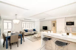 21 E 61st St, New York, NY 10065 - Photo 3
