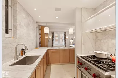 11 W 69th Street #6CD, New York, NY 10023 - Photo 5