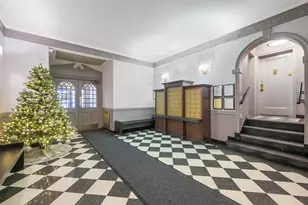 225 E 47th St, New York City, NY 10017 - Photo 9