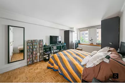 404 E 76th Street #3-C, New York City, NY 10021 - Photo 5
