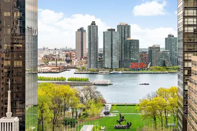 240 E 47th Street #10D, New York, NY 10017 - Photo 11