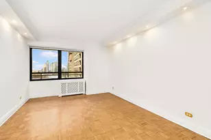 240 E 47th St, New York, NY 10017 - Photo 7