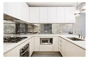 322 W 57th St, New York City, NY 10019 - Photo 5