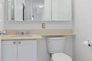 308 E 38th St, New York City, NY 10016 - Photo 11