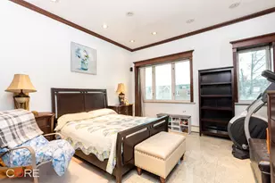 20-44 26th St, New York City, NY 11105 - Photo 15