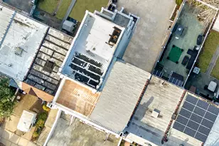 20-44 26th St, New York City, NY 11105 - Photo 29