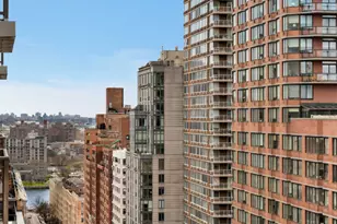 301 E 79th St, New York City, NY 10075 - Photo 9