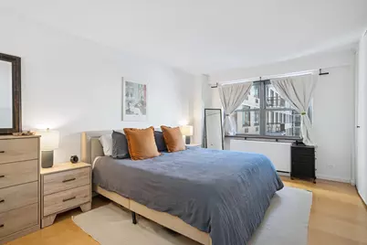 132 E 35th Street #12L, New York, NY 10016 - Photo 7