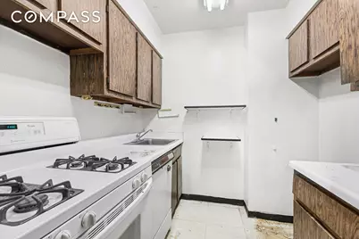 301 E 45th Street #8A, New York, NY 10017 - Photo 3