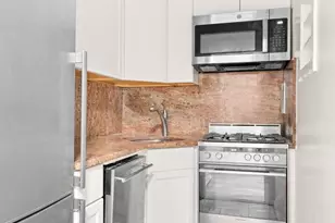 350 Bleecker St, New York City, NY 10014 - Photo 3