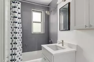 2 Grove St, New York City, NY 10014 - Photo 5
