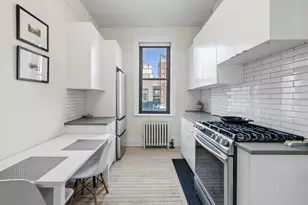 231 W 21st St, New York City, NY 10011 - Photo 3