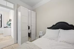 231 W 21st St, New York City, NY 10011 - Photo 7
