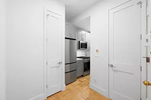 132 W 80th St, New York City, NY 10024 - Photo 9