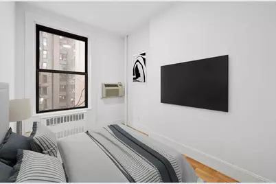 132 W 80th Street #4R, New York City, NY 10024 - Photo 3