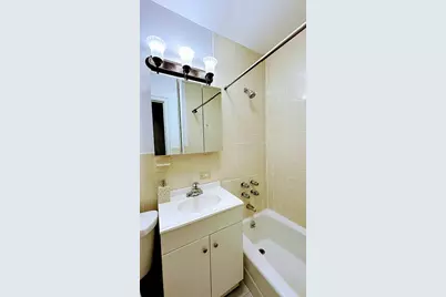 1574 3rd Avenue #3S, New York City, NY 10128 - Photo 3