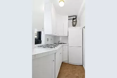 227 E 57th Street #9H, New York, NY 10022 - Photo 3
