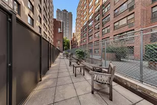 345 E 73rd St, New York City, NY 10021 - Photo 9