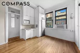 140 W 69th St, New York City, NY 10023 - Photo 3