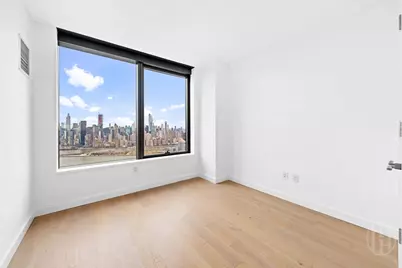 3 Court Square #5601, New York City, NY 11101 - Photo 9